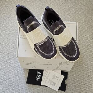 ATHLETIC PROPULSION LAB youth Size 4 Techloom Bliss Color Ivory/iron